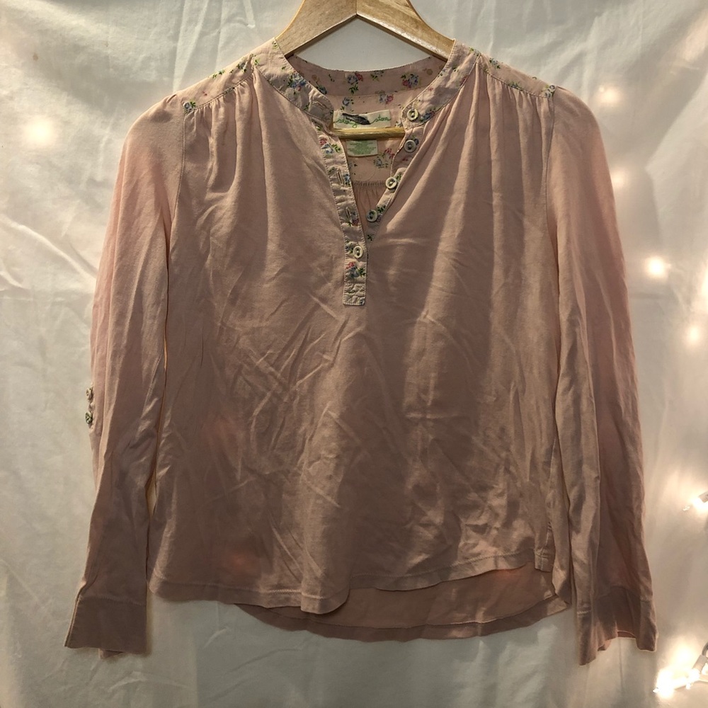 baby pink/floral trim half button/popover top